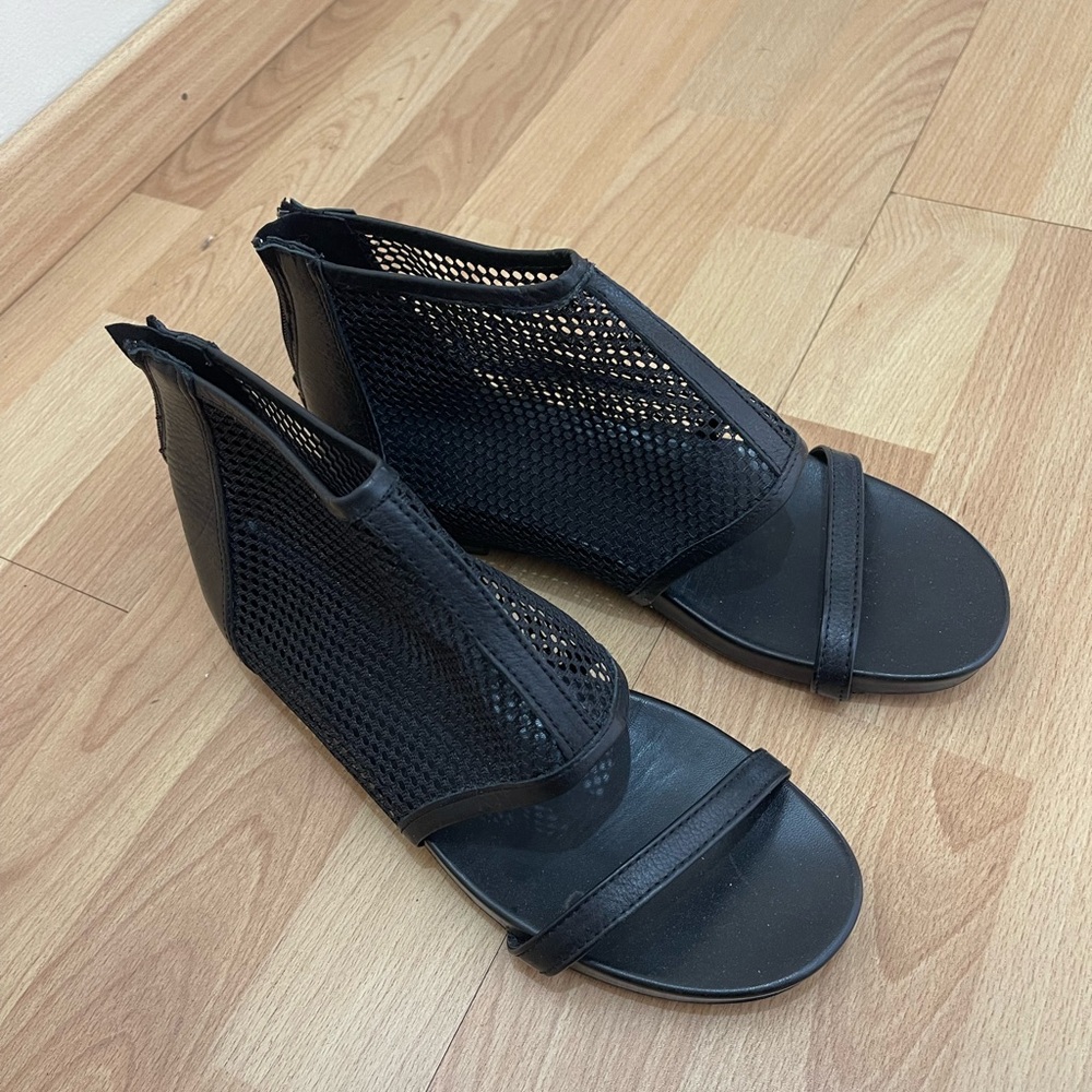 Black Mesh Open-Toe Sandals